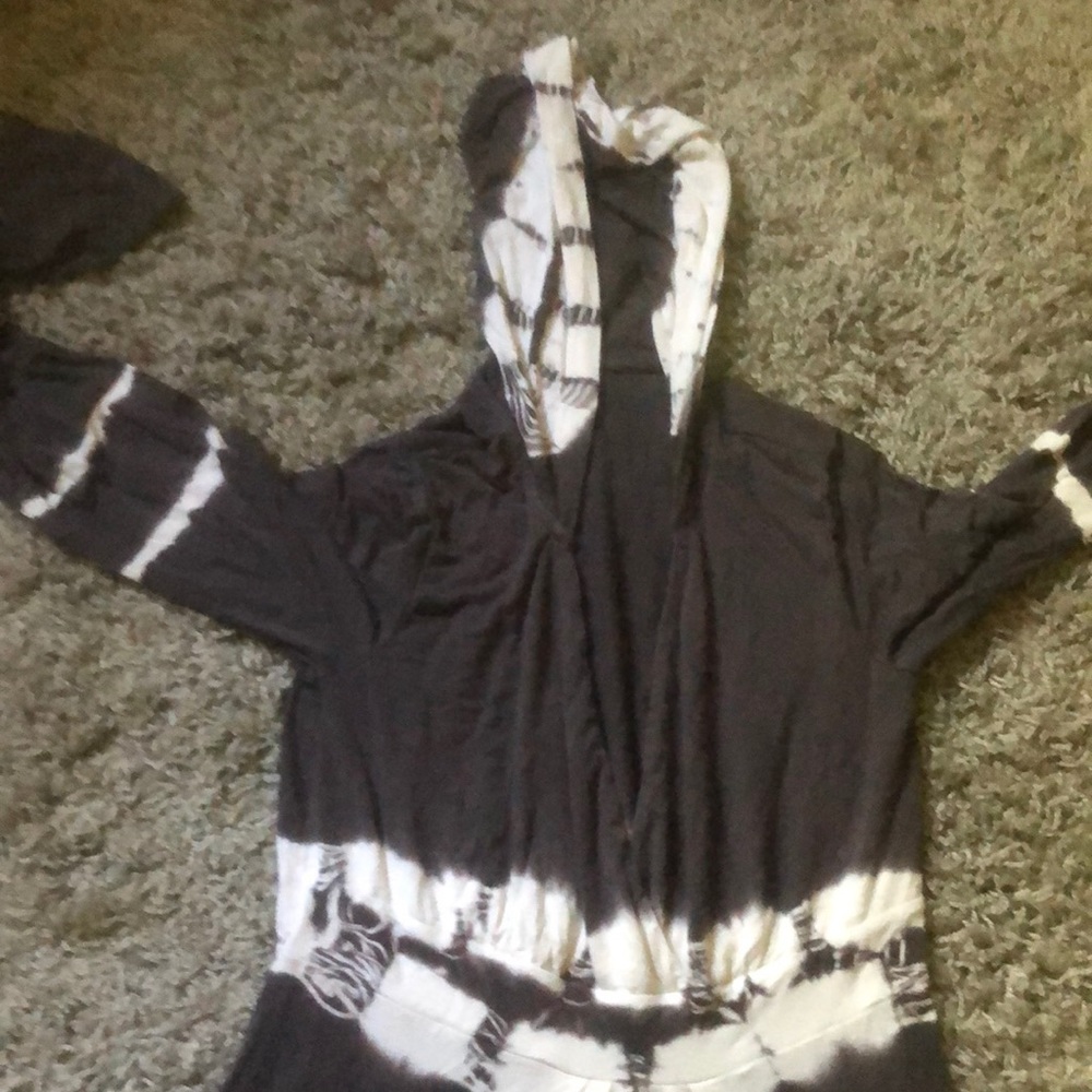Boston proper size small tie dye tunic